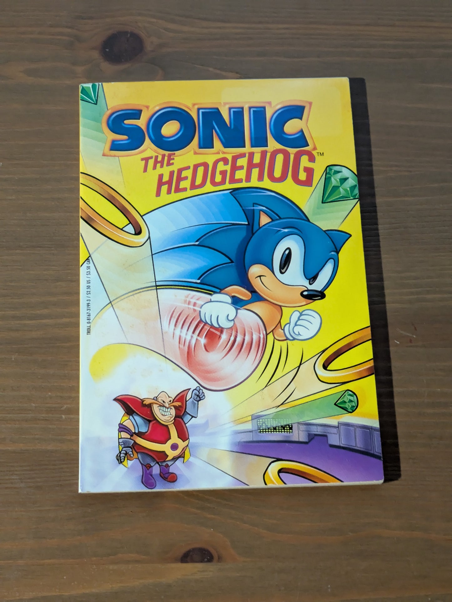 Sonic the Hedgehog (Vintage Paperback) by Michael Teitelbaum