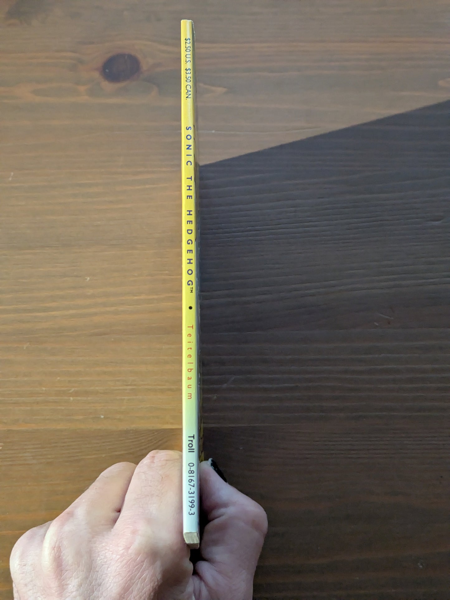 Sonic the Hedgehog (Vintage Paperback) by Michael Teitelbaum