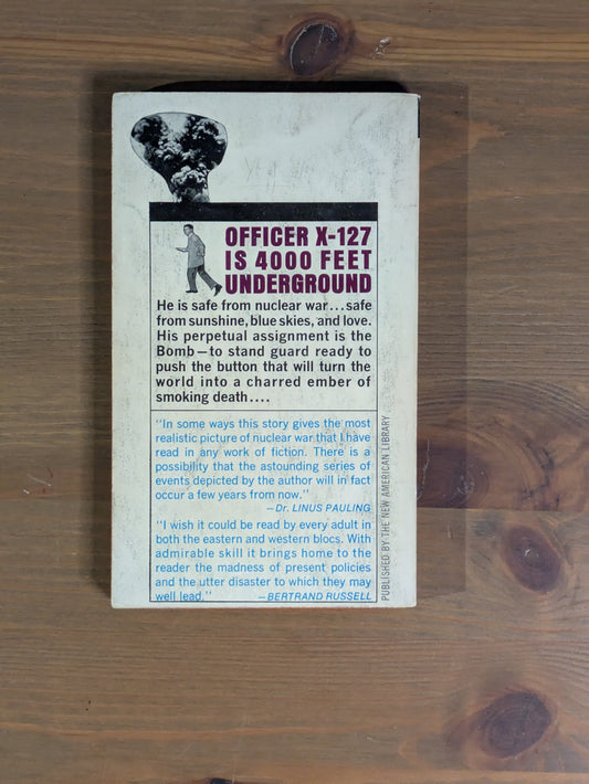 Level 7 (Vintage Paperback) by Mordecai Roshwald