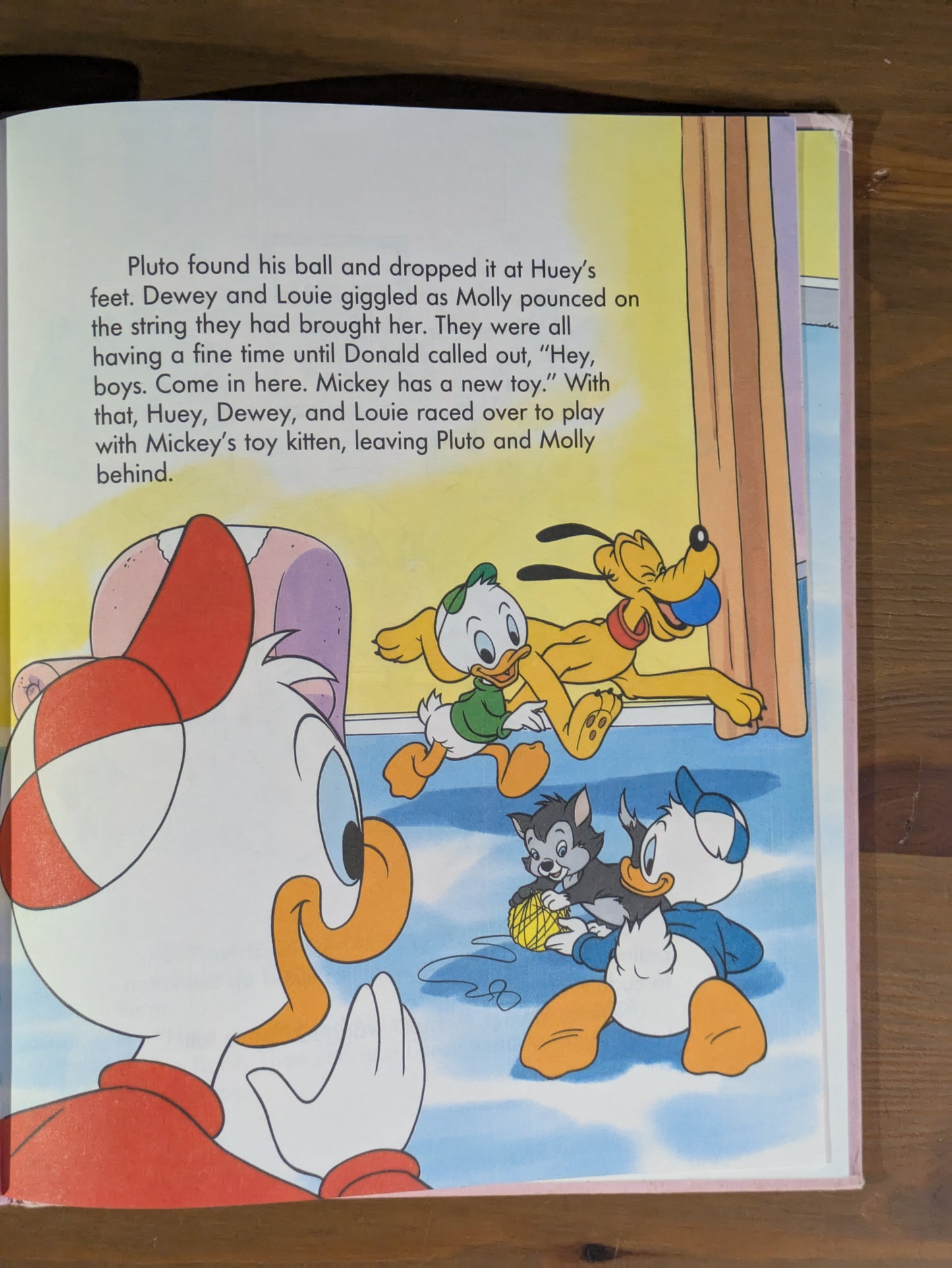 Mickey's Birthday Surprise (Young Readers #1) by Walt Disney Company, Mary Packard