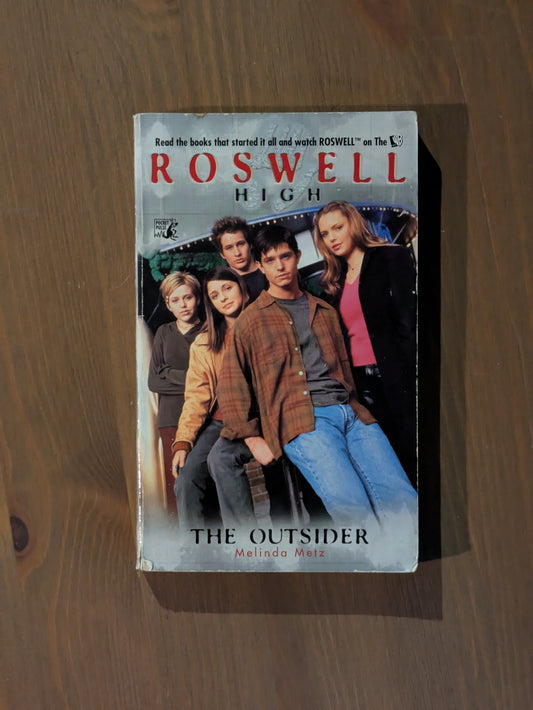 Outsider, The (Roswell High #1) by Melinda Metz - Vintage Paperback