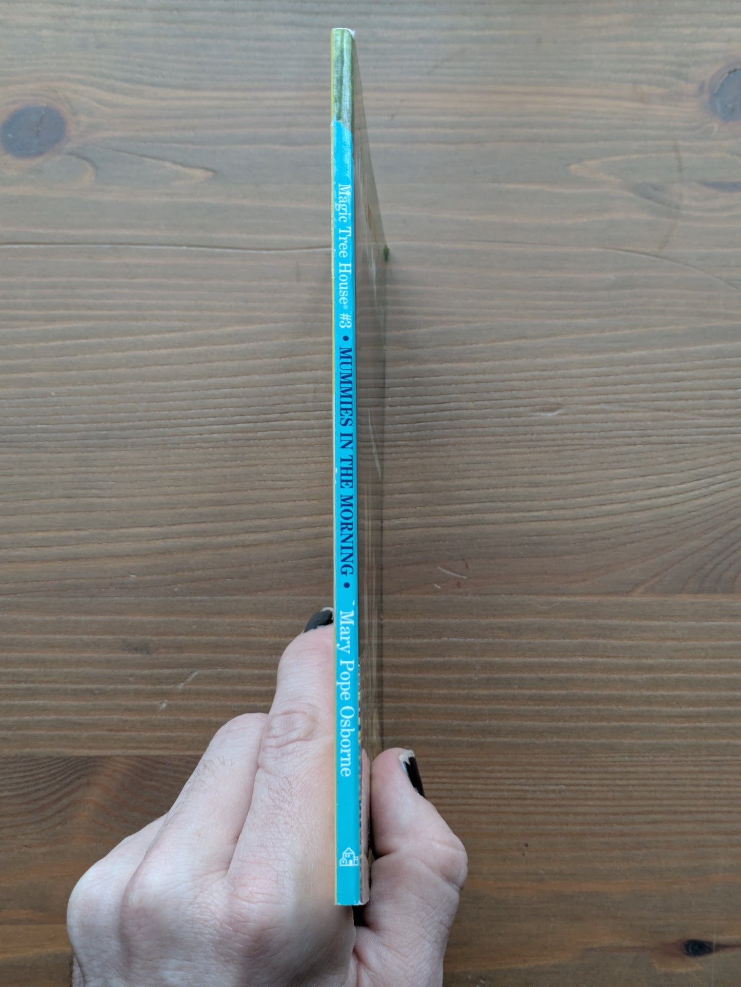 Mummies in the Morning (Magic Treehouse #3) by Mary Pope Osborne - Paperback