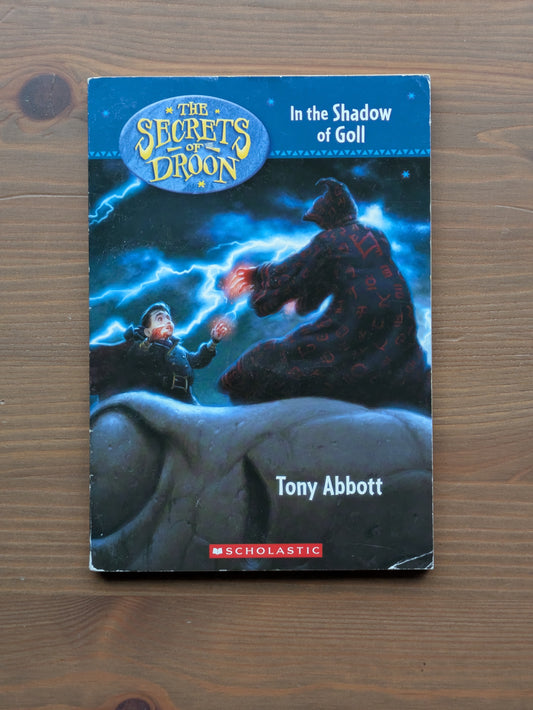 In the Shadow of Goll (The Secrets of Droon #28) by Tony Abbott - Paperback