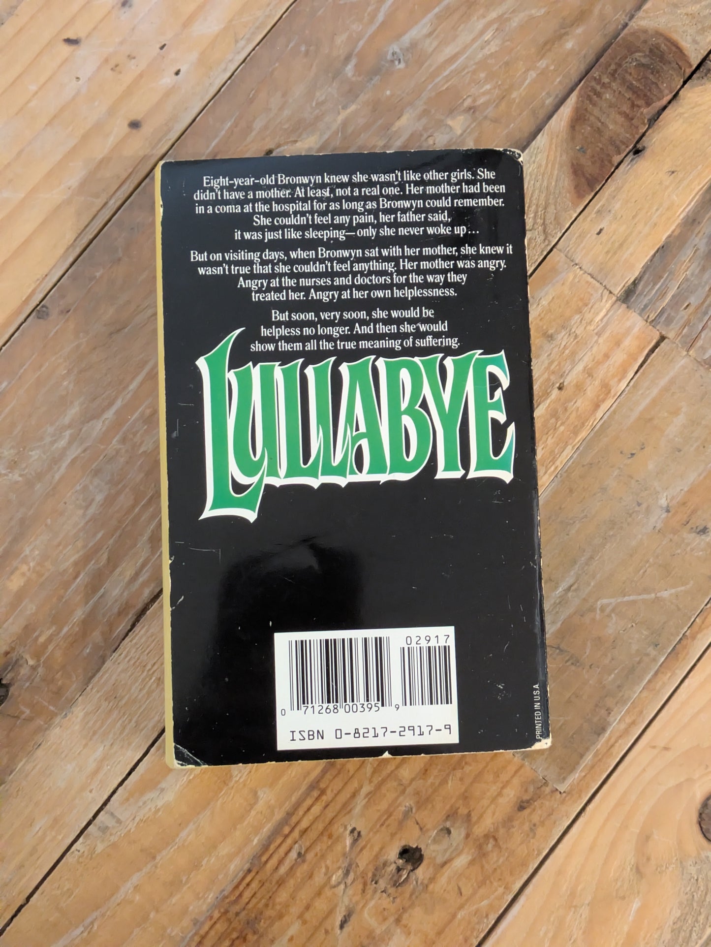 Lullabye (Vintage Paperback) by Patricia Wallace