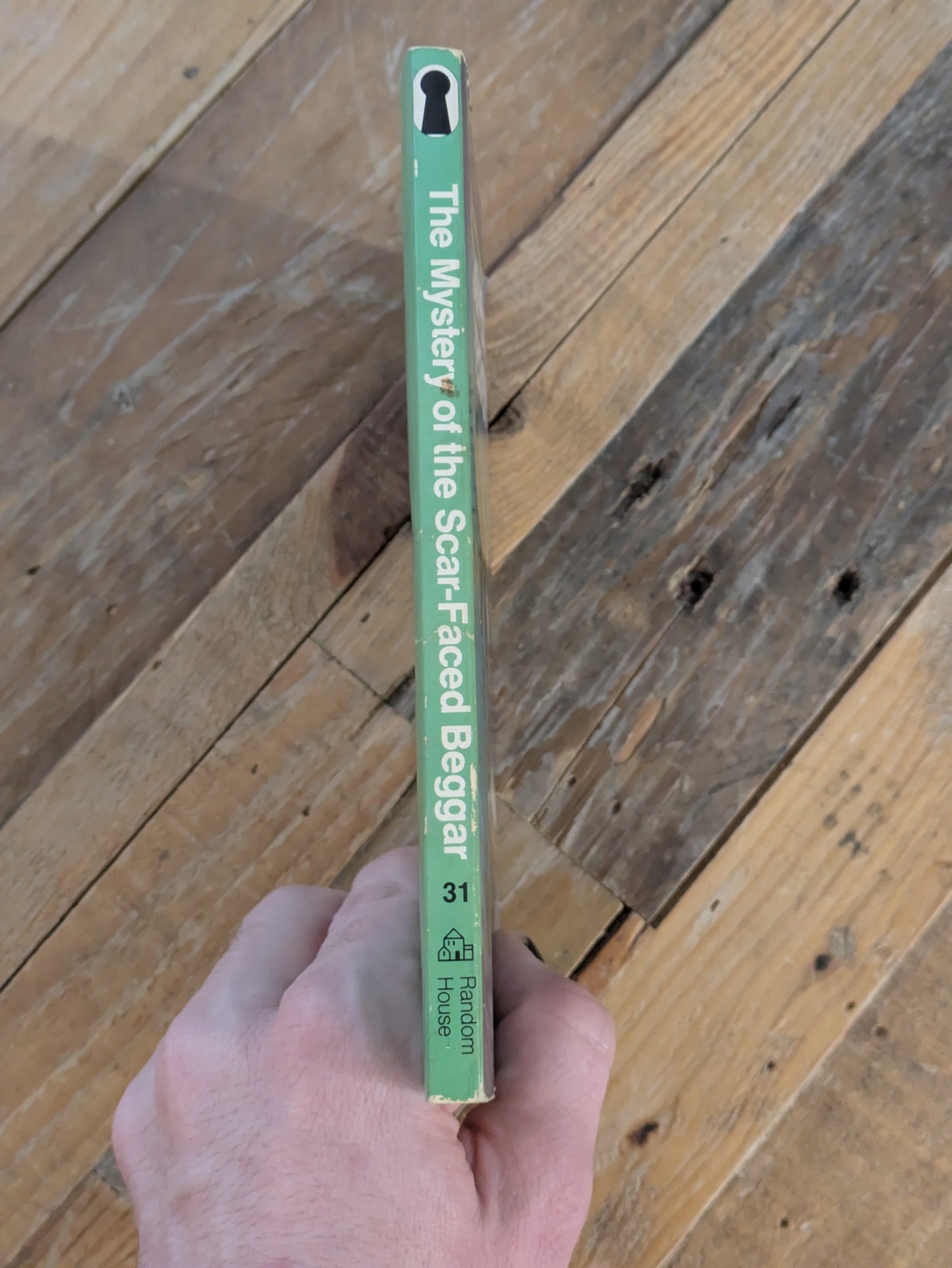 Mystery of the Scar-Faced Beggar, The (Alfred Hitchcock & Three Investigators #31) by M.V. Carey