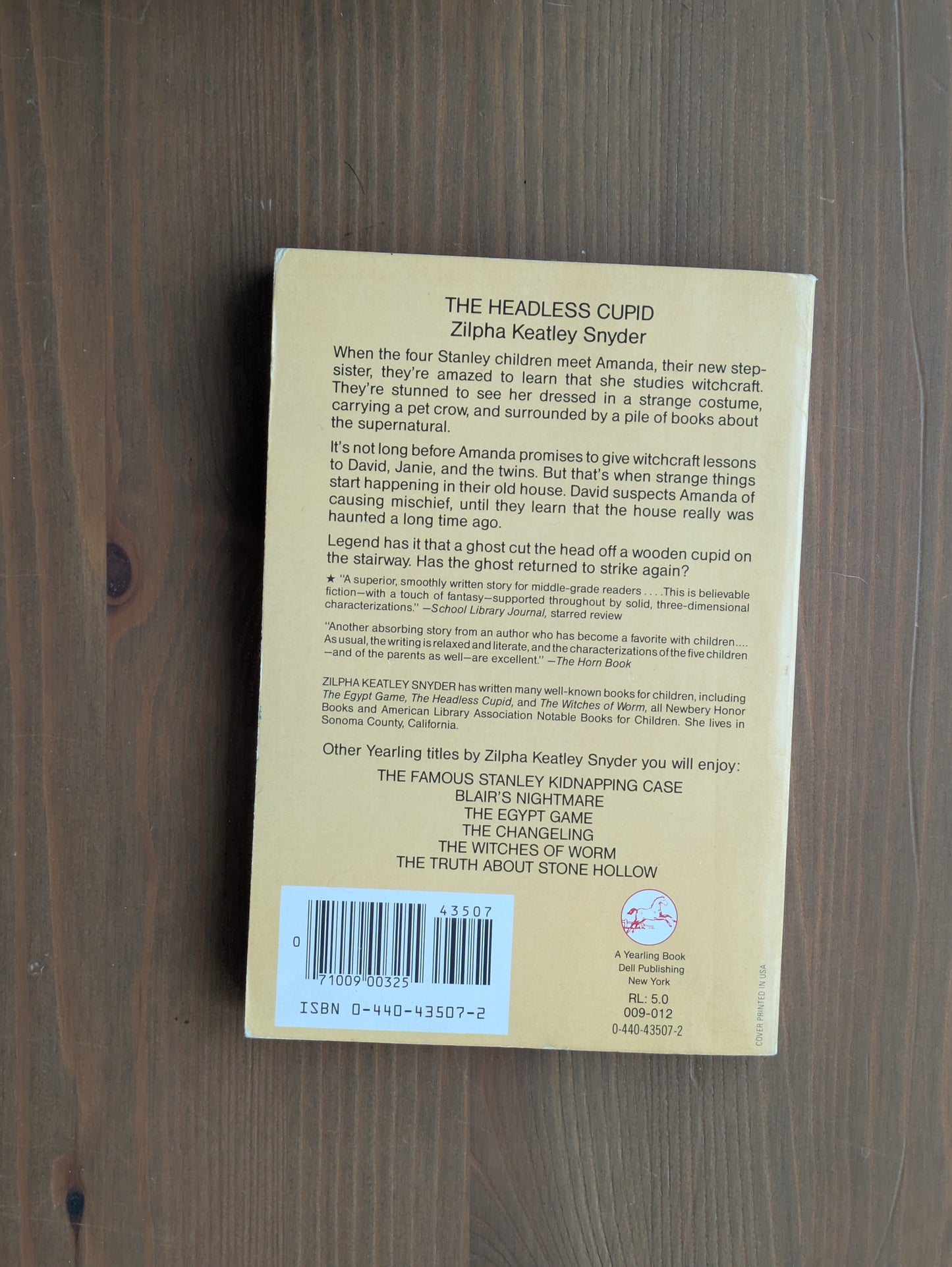 Headless Cupid, The (Stanley Family #1) by Zilpha Keatley Snyder