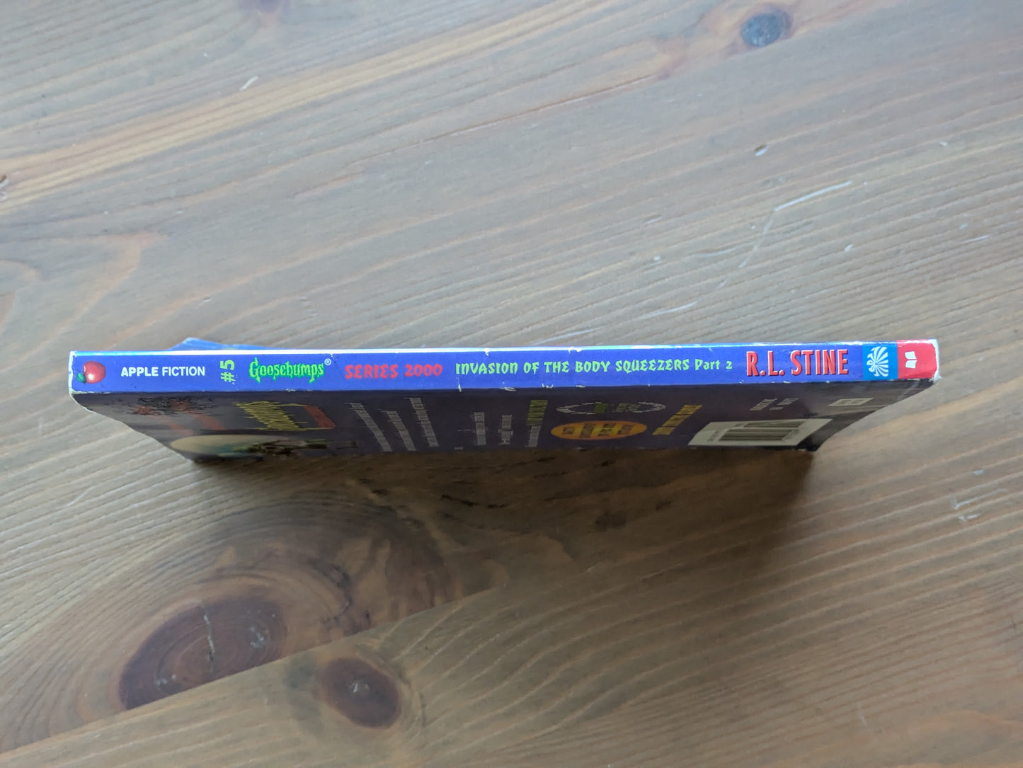 Invasion of the Body Squeezers: Part 2 (Goosebumps 2000 #5) by R.L. Stine - Vintage Paperback