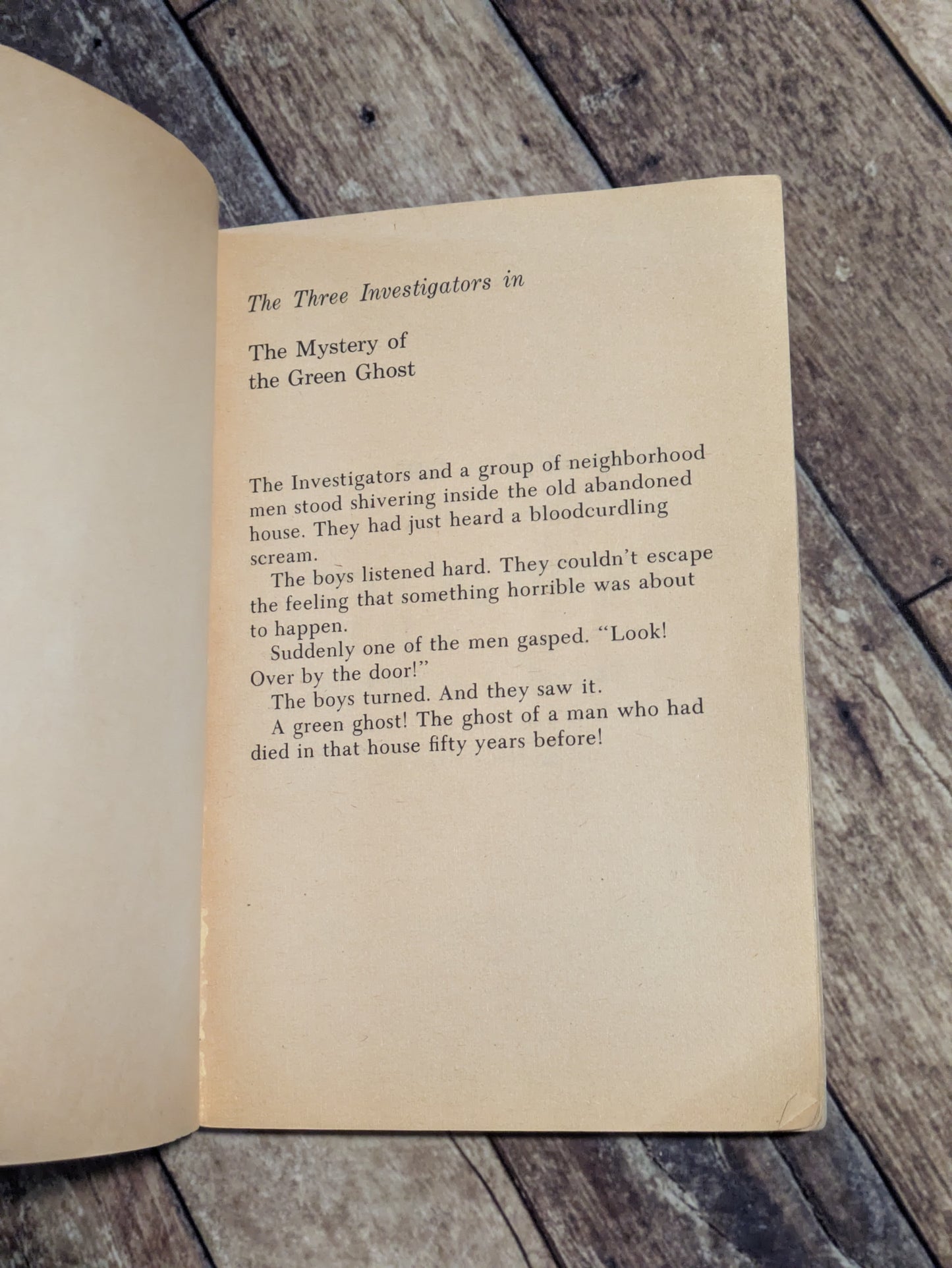 Mystery of the Green Ghost (Alfred Hitchcock & The Three Investigators #4) by Robert Arthur - Vintage Paperback