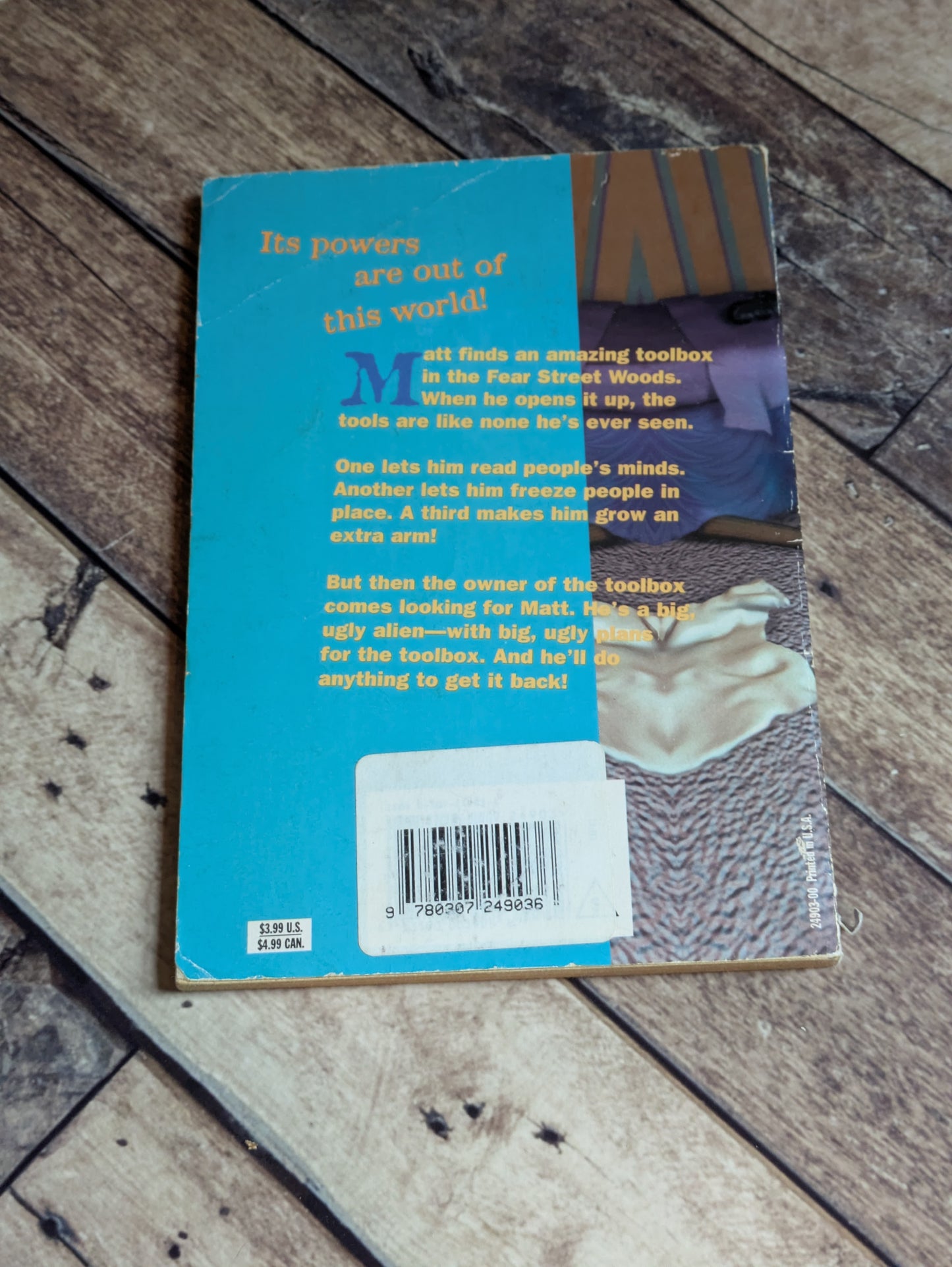 Caution: Aliens at Work (Ghosts of Fear Street #32) by R.L. Stine - Vintage Paperback