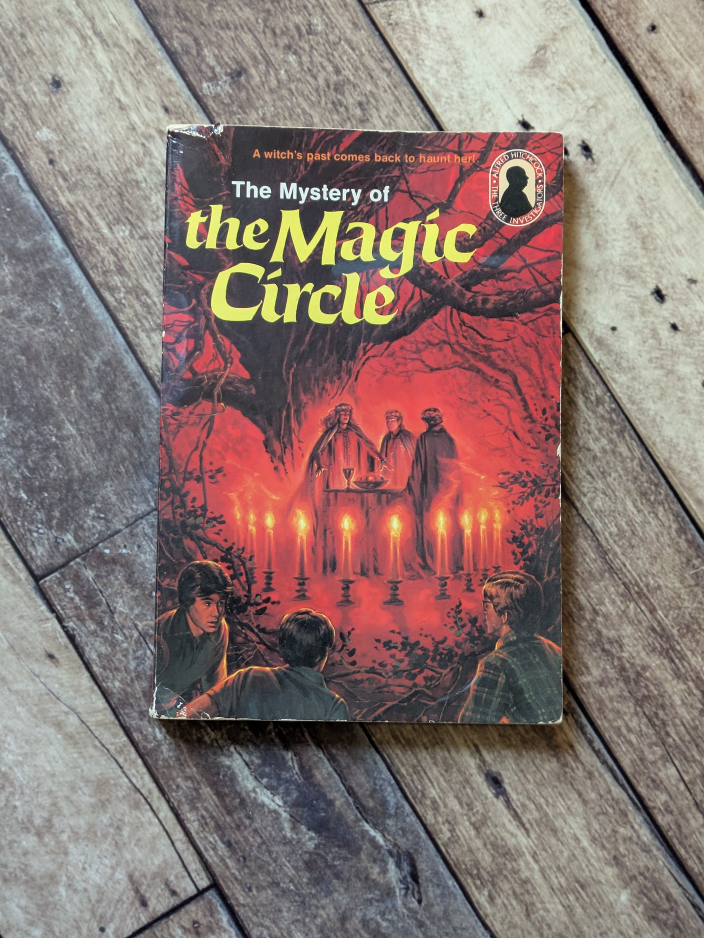 Mystery of the Magic Circle, (Hitchcock and The Three Investigators #27) by M.V. Carey - Vintage Paperback