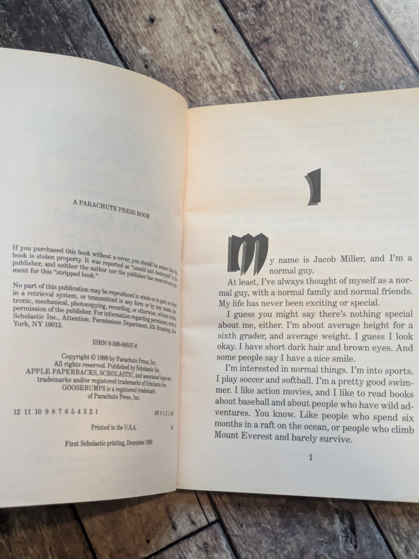 Earth Geeks Must Go! (Goosebumps Series 2000 #24) by R.L. Stine - Vintage Book