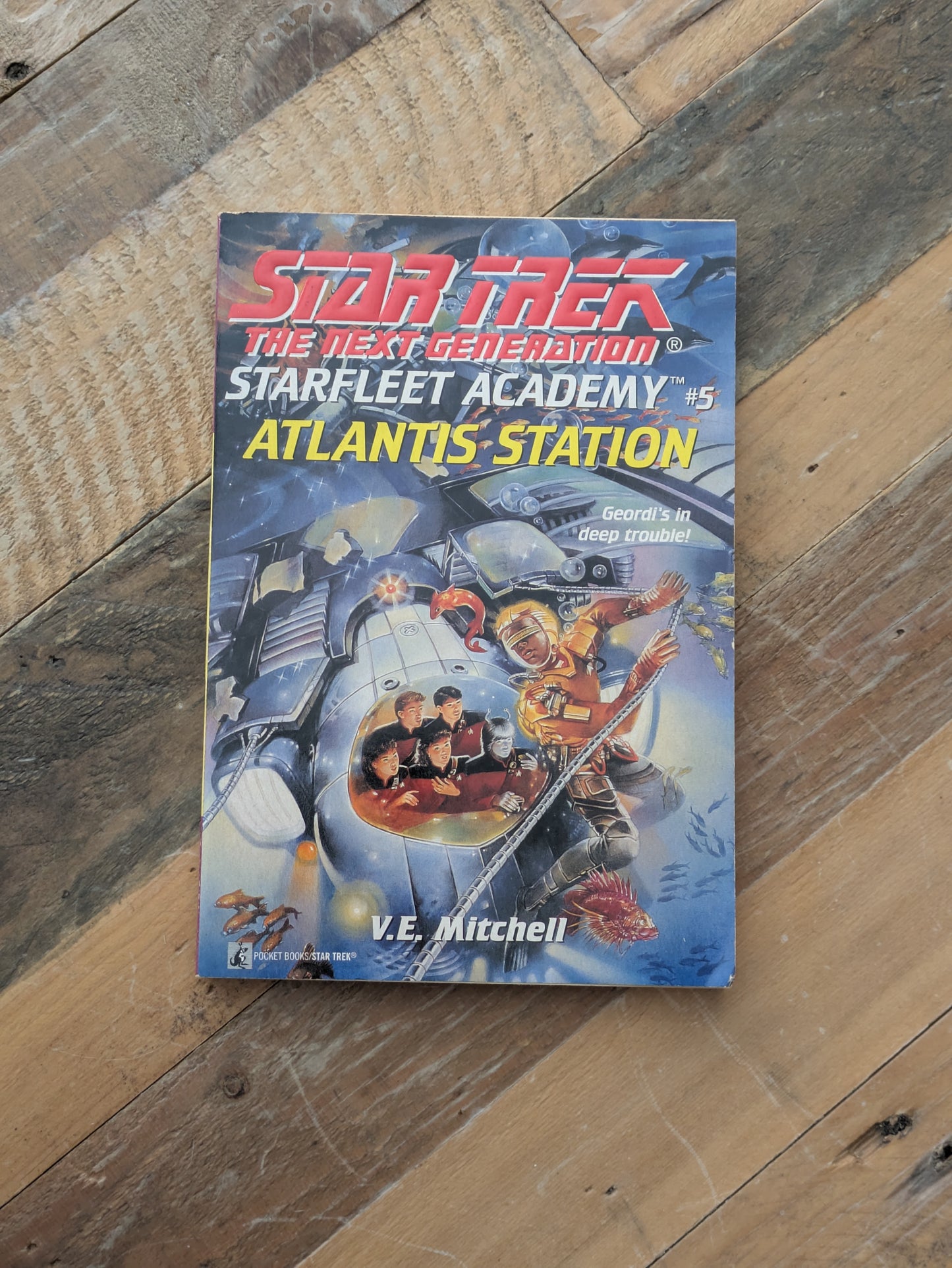 Atlantis Station (Star Trek: TNG Starfleet Academy #5) by V.E. Mitchell - Vintage Paperback