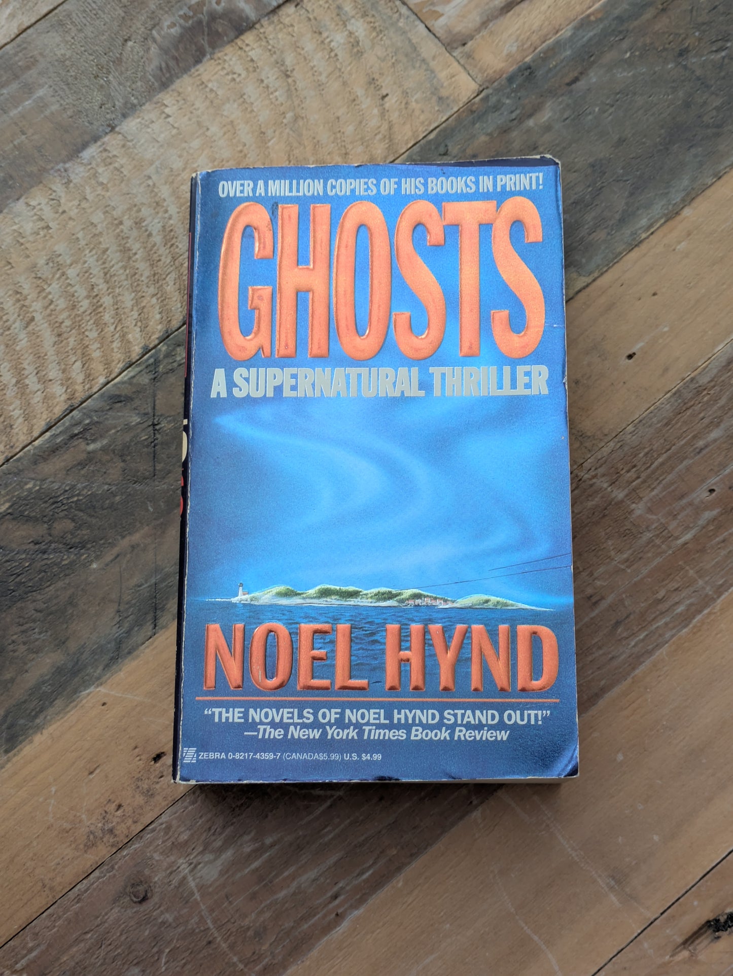Ghosts (Vintage Paperback) by Noel Hynd