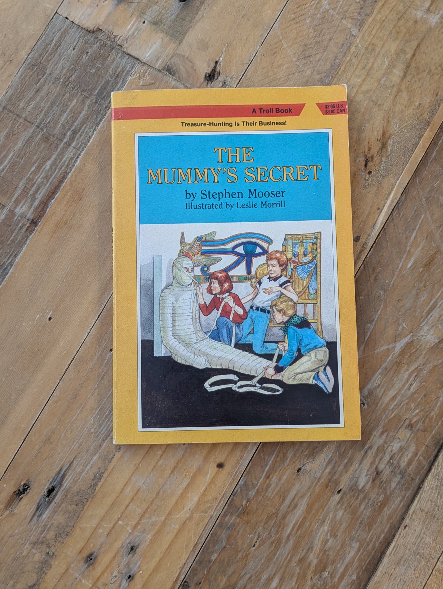Mummy's Secret, The (Treasure Hounds) by Stephen Mooser, Leslie H. Morrill (Illustrator) - Vintage Paperback