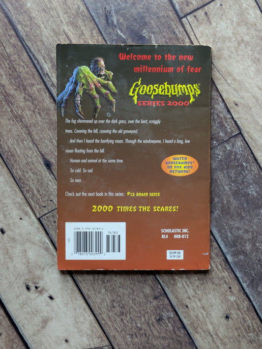 Attack of the Graveyard Ghouls (Goosebumps Series 2000 #11) by R.L. Stine