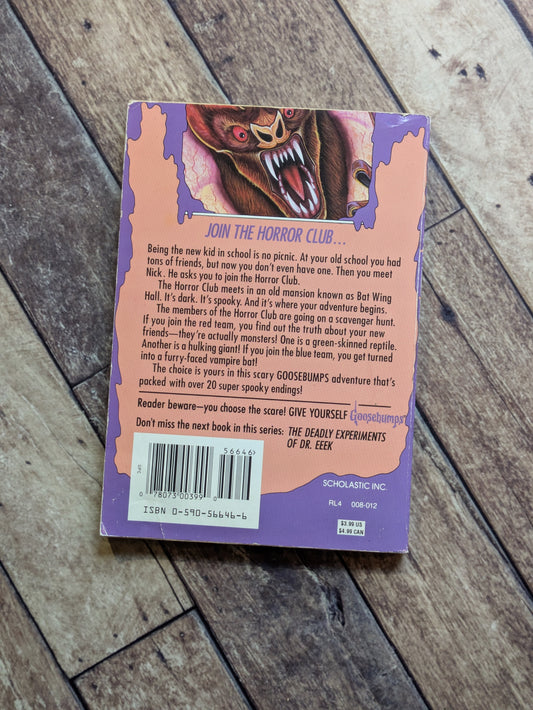 Trapped in Bat Wing Hall (Give Yourself Goosebumps #3) by R.L. Stine