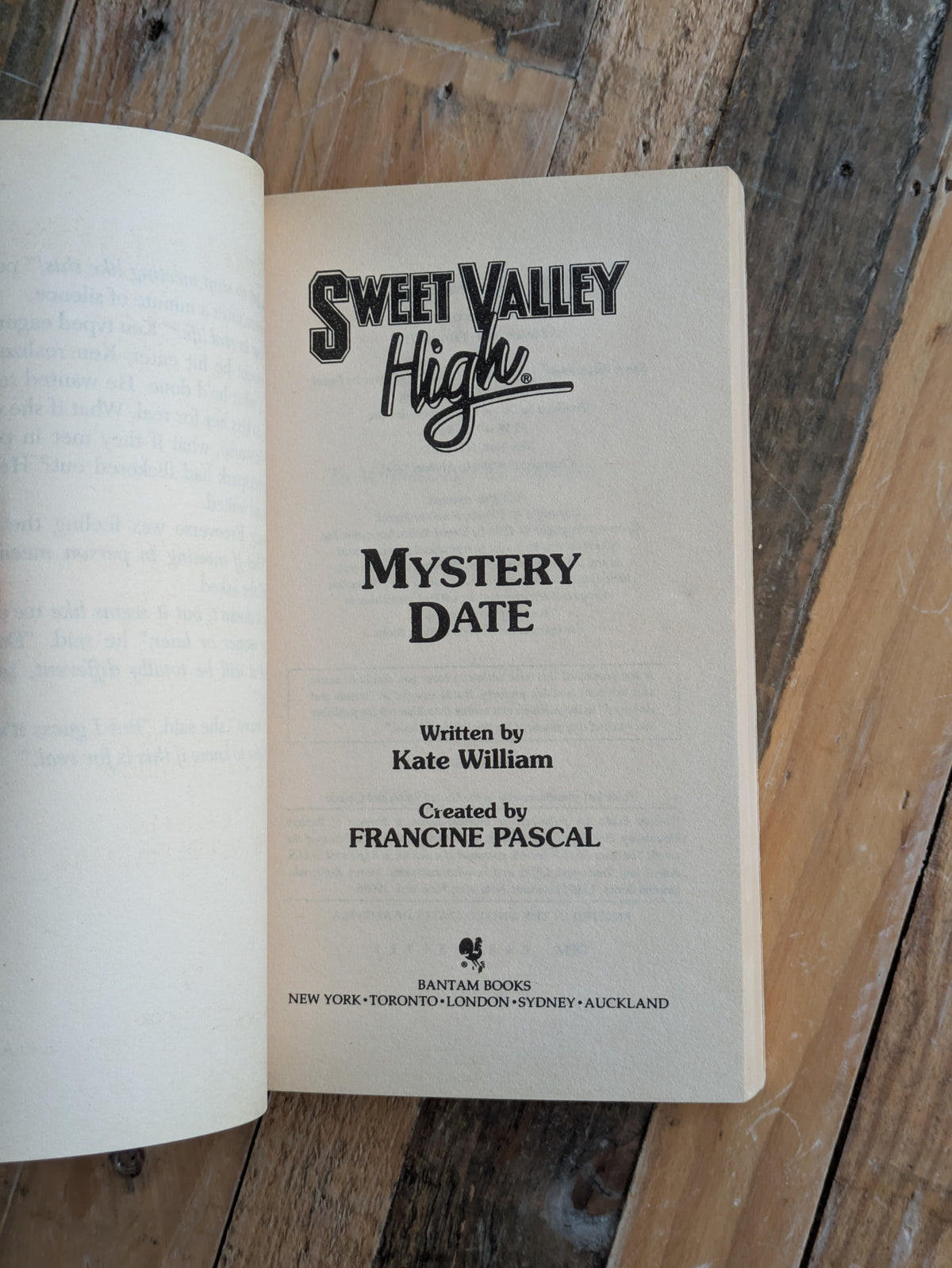 Mystery Date (Sweet Valley High Super Editions #9) by Francine Pascal, Kate William - Vintage Paperback