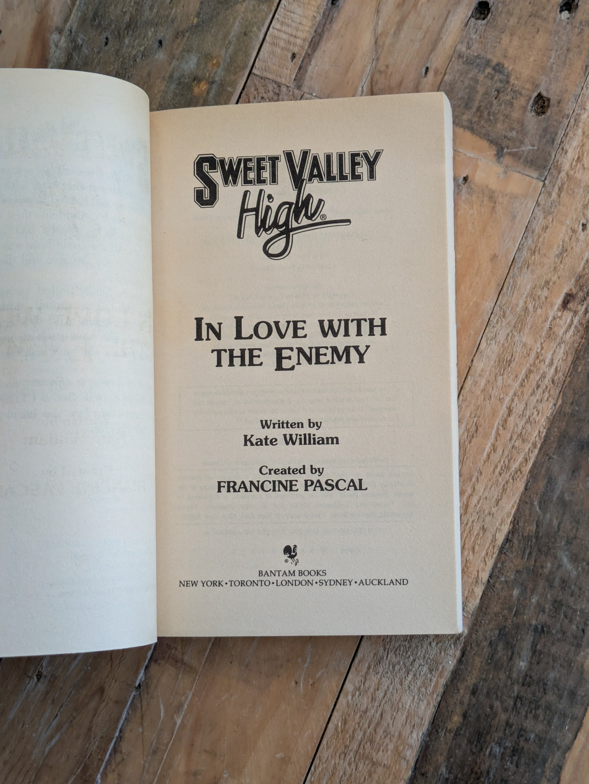 In Love with the Enemy (Sweet Valley High #120) by Francine Pascal (Creator), Kate William