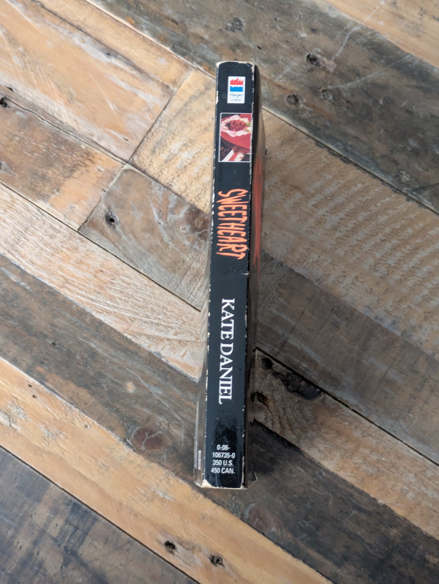 Sweetheart (Vintage Paperback) by Kate Daniel