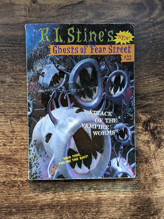 Attack of the Vampire Worms (Ghosts of Fear Street #33) R.L. Stine - Asylum Books