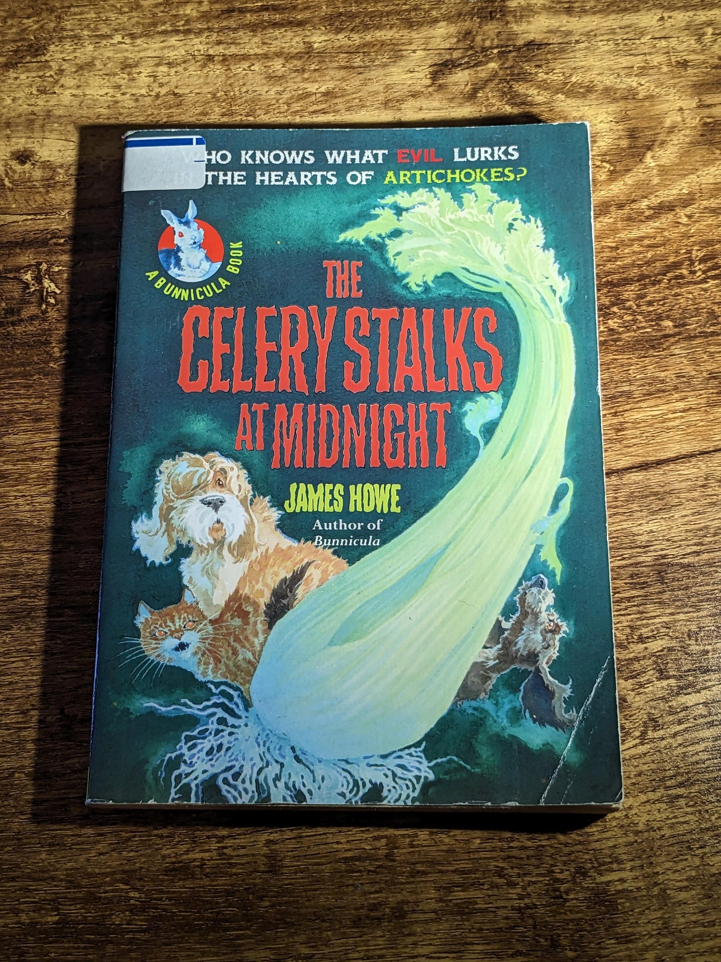 CELERY STALKS at MIDNIGHT - Vintage Kids Horror Paperback by James Howe - Bestselling Comedy Thriller Chapter Book for Younger Readers - Asylum Books