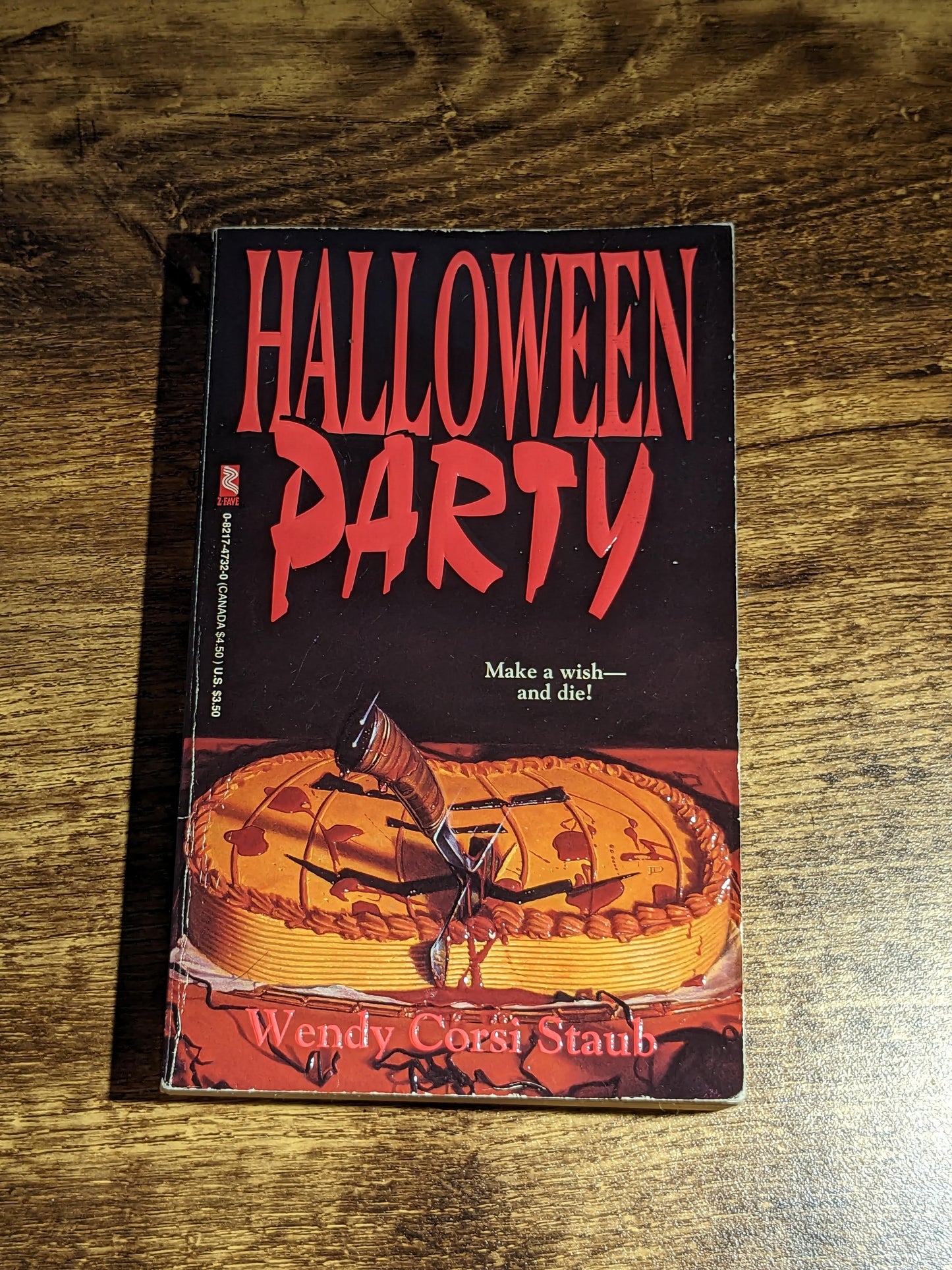 HALLOWEEN PARTY (Vintage Horror Paperback) by Wendy Corsi Staub - Asylum Books