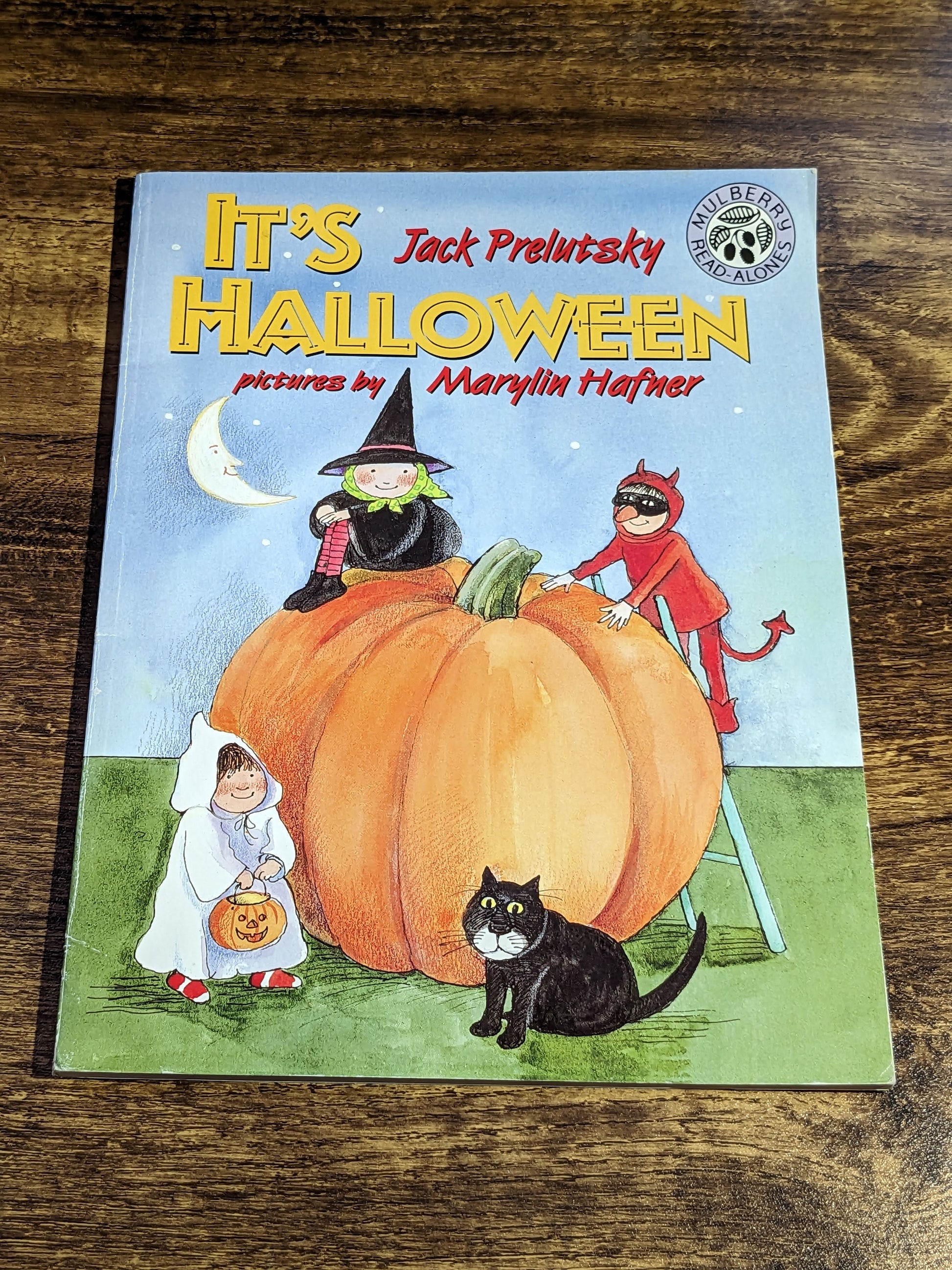 Its Halloween - Spooky Holiday Poems & Illustrations by Jack Prelutsky - Children's Book - Asylum Books