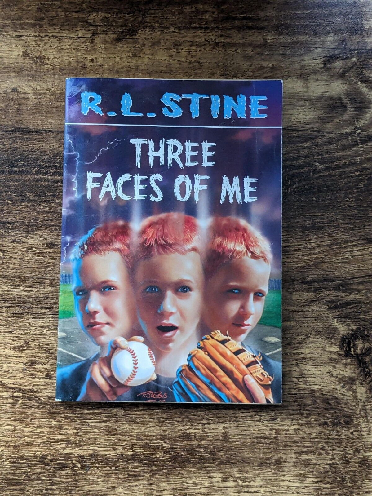 Three Faces of Me by Stine, R. L. - Asylum Books
